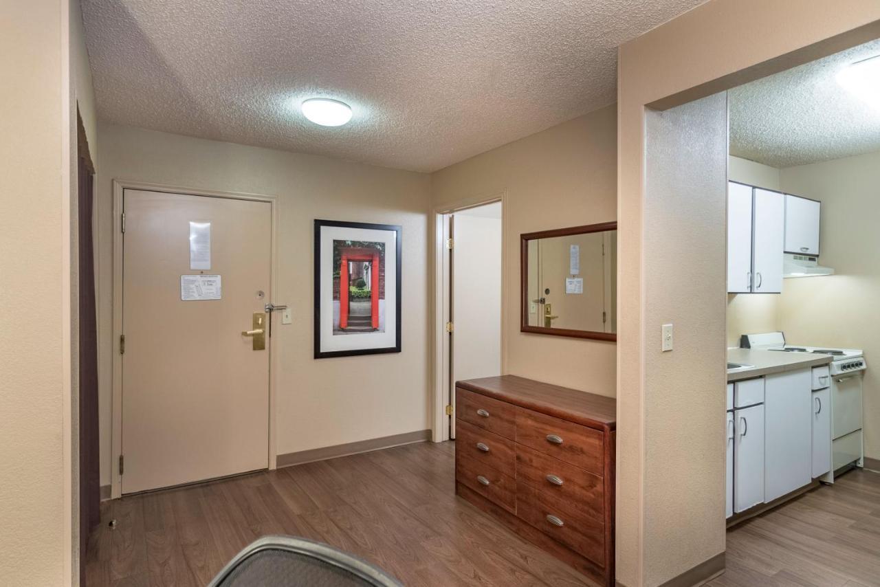 Extended Stay America Suites - Oklahoma City - Northwest Екстер'єр фото