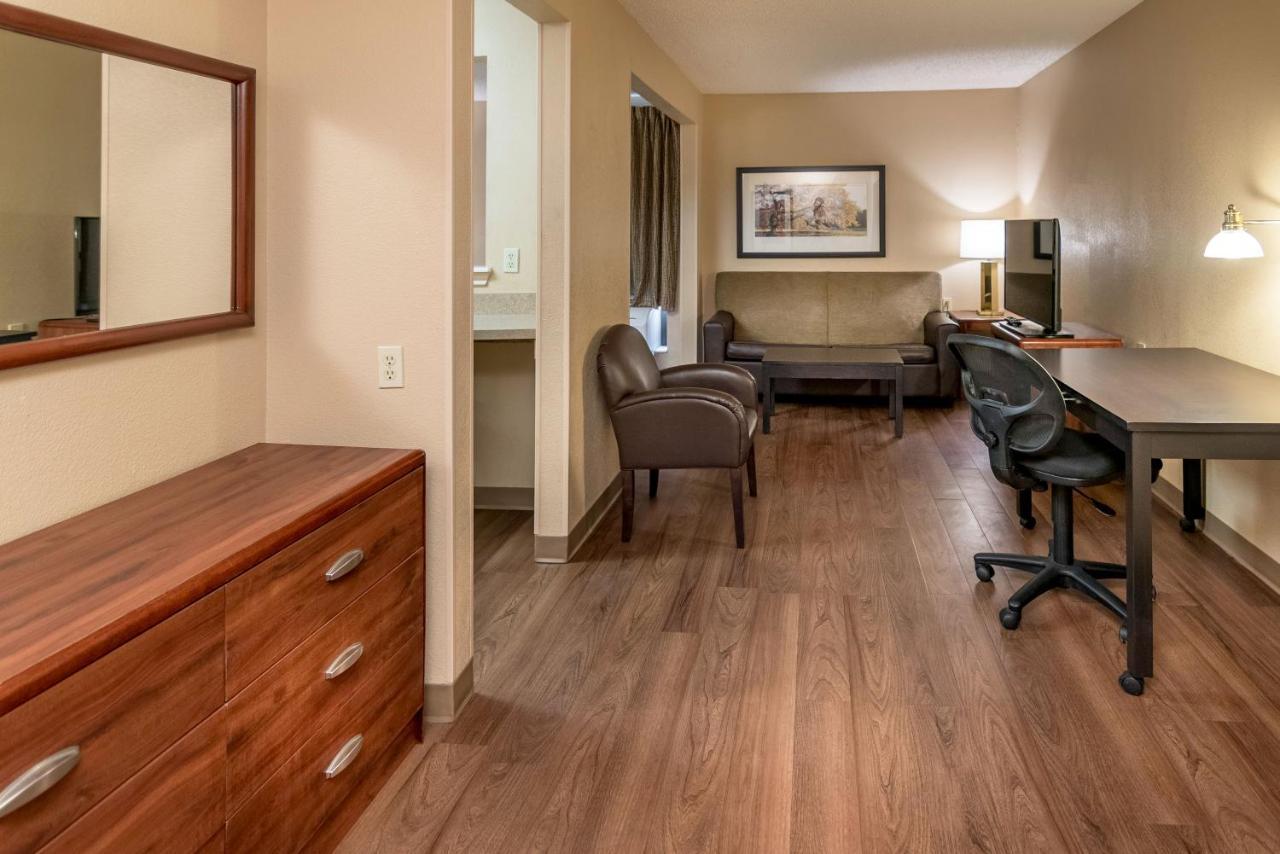 Extended Stay America Suites - Oklahoma City - Northwest Екстер'єр фото