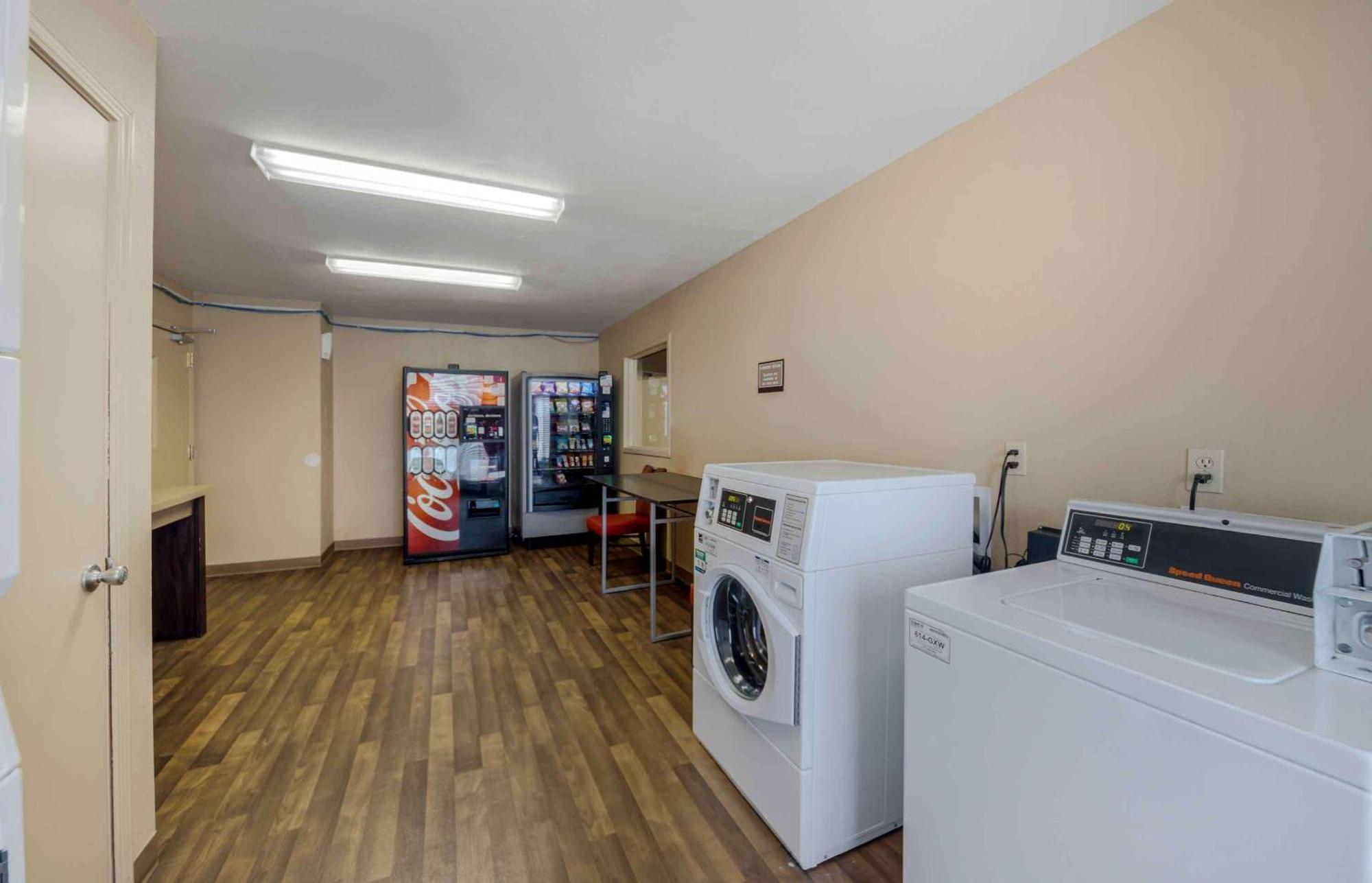 Extended Stay America Suites - Oklahoma City - Northwest Екстер'єр фото