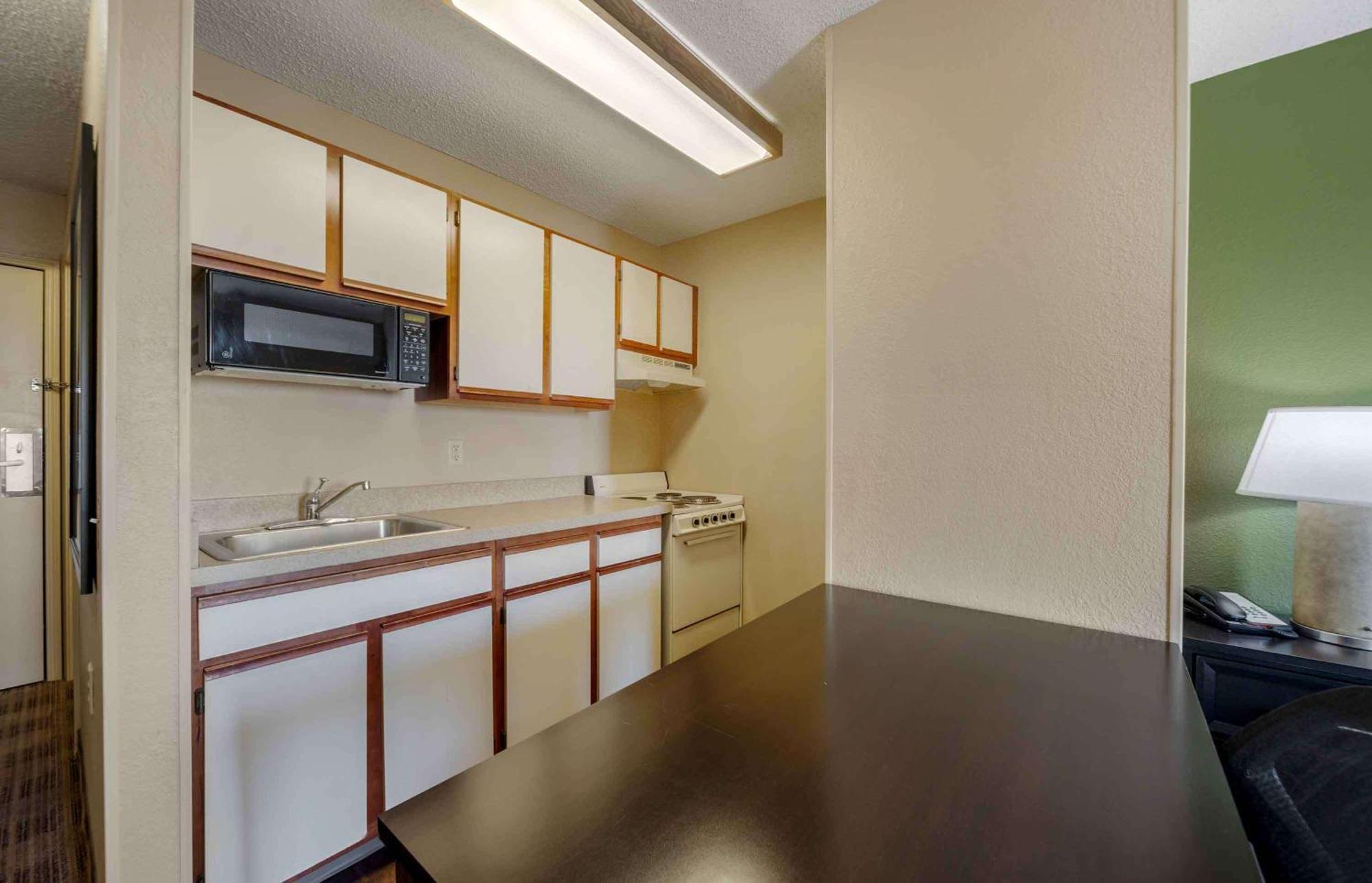 Extended Stay America Suites - Oklahoma City - Northwest Екстер'єр фото